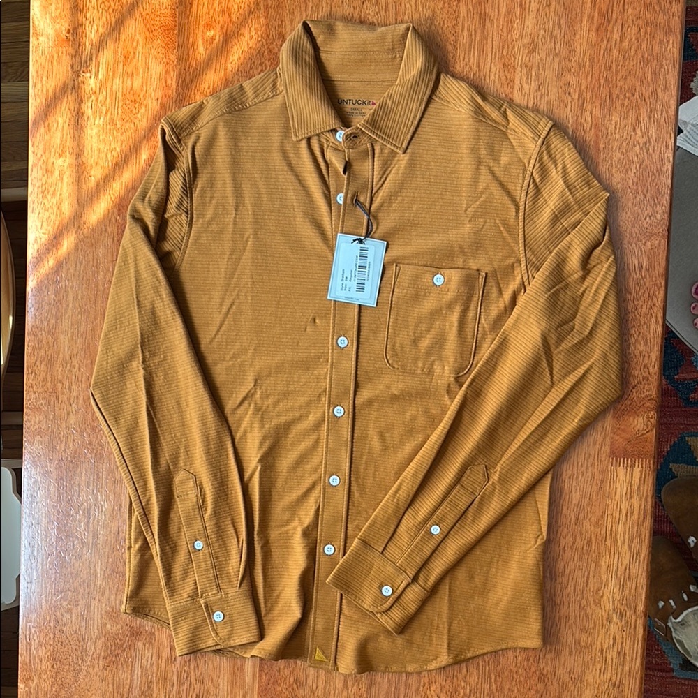 NWT Men’s UNTUCKit golden/tan men’s shirt